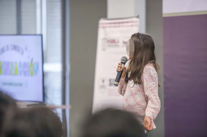 Infancias poblanas exigen entornos digitales seguros en foro “ImagiNNAcción”
