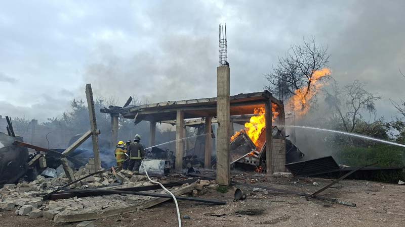 EXPLOSIÓN en Tepeaca: estalla almacén clandestino de gas LP y evacúan a más de 800 alumnos