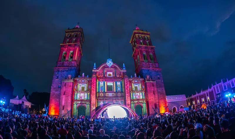 Glow México 2026 llega a su fin en Puebla; arte digital y luces gratis