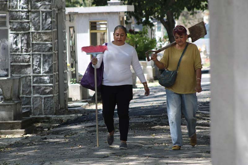 Gobierno de Puebla exhorta a prevenir golpes de calor durante el Día de Muertos