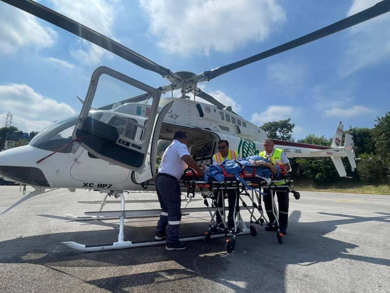 Paciente con riesgo de preeclampsia trasladada con éxito al Hospital de la Mujer en Puebla