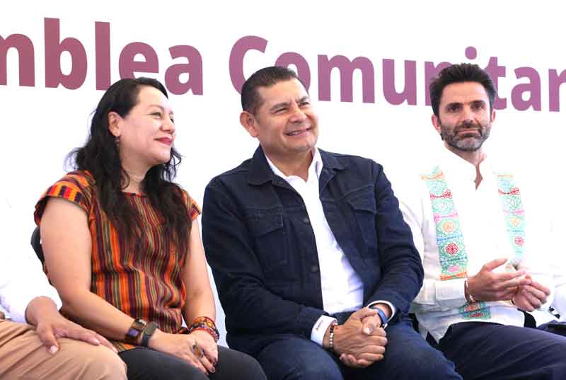 Gobierno Federal y Estatal reconocen derechos indígenas con inversión histórica en San Miguel Canoa