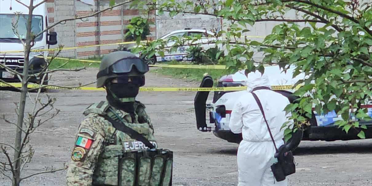 Tiran ‘encostalado’ cerca del Mercado Morelos