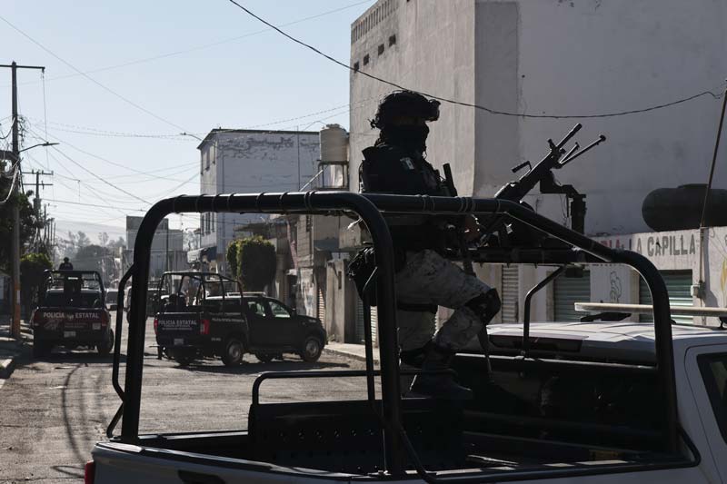 Activan operativo tras reporte de fosa en Mercado Morelos