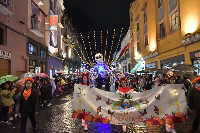 HOY, disfruta del Gran Desfile de Calaveras en la capital poblana