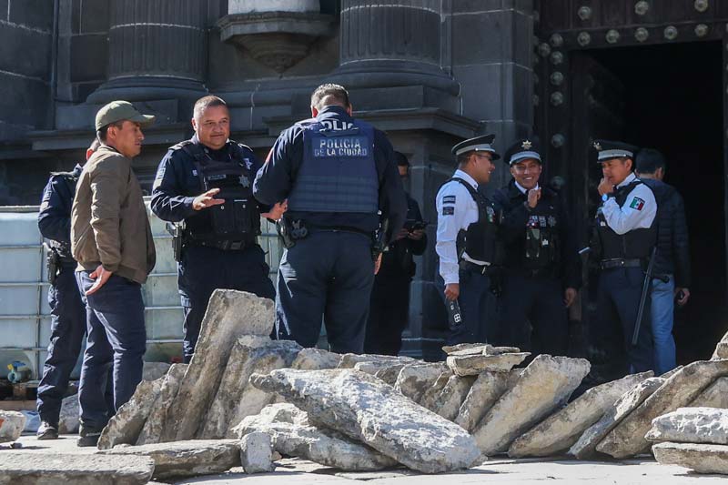 Sujetos provocan incendio en la Catedral de Puebla durante la madrugada de HOY