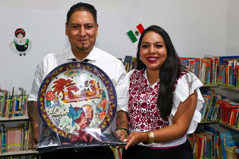 Tonantzin Fernández agradeció a Inspector por su participación en la celebración de San Pedro Cholula.