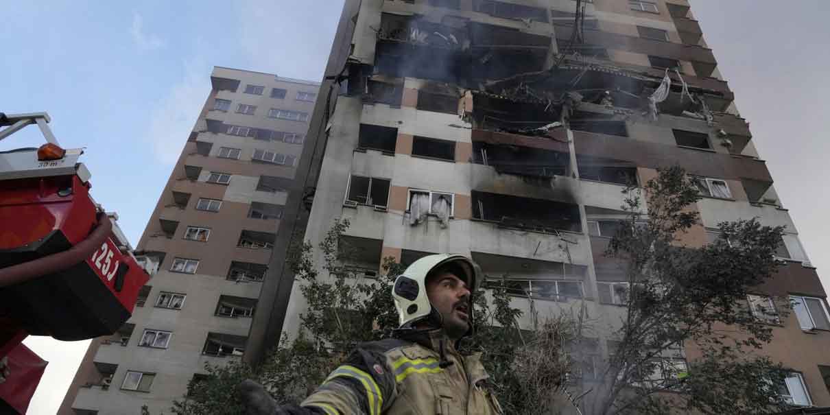 Israel bombardea instalaciones nucleares en Irán; Teherán responde con más de 100 drones