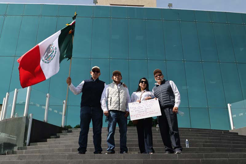 Reforma a pensiones provoca inconformidad de jubilados de la CFE en Puebla