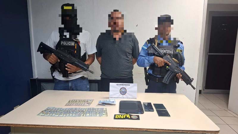 Julión Álvarez aclara confusión tras detención de supuesto piloto en Honduras