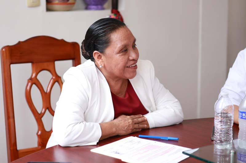 La edil de Zihuateutla podría ser expulsada de Morena por entregar apoyos en bolsas de la 4T