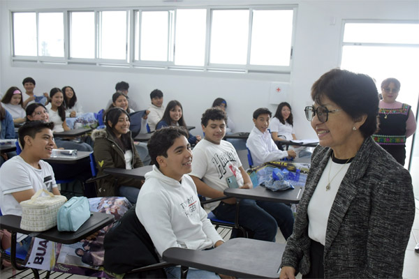 La rectora Lilia Cedillo Ramírez destacó los avances registrados en la Preparatoria de Teziutlán