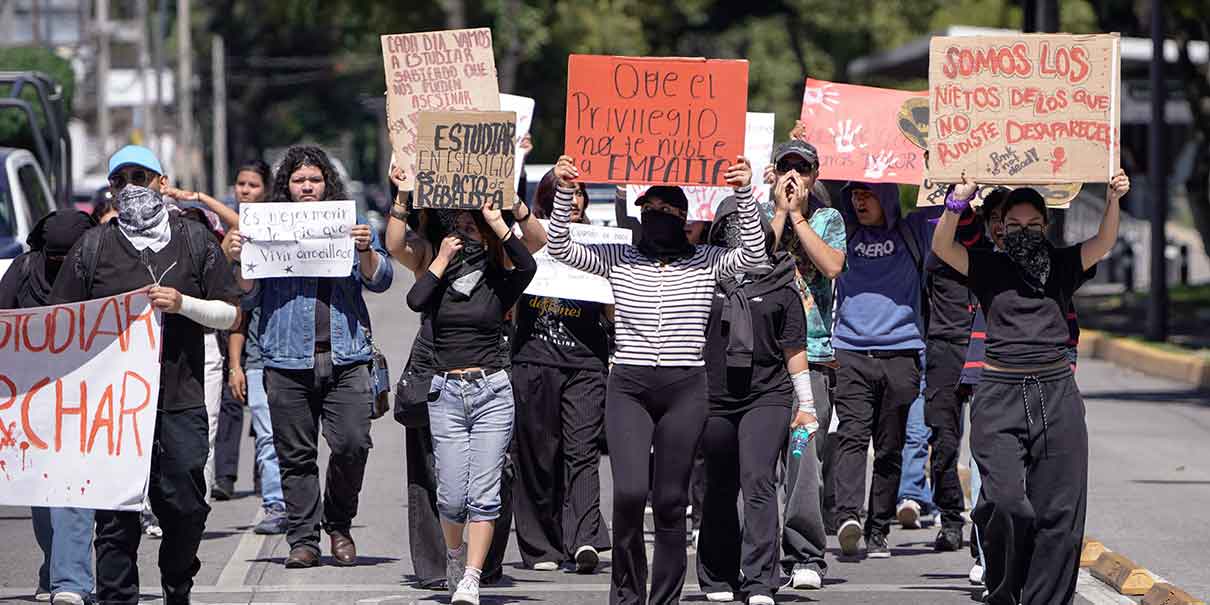 Estudiantes de la BUAP
