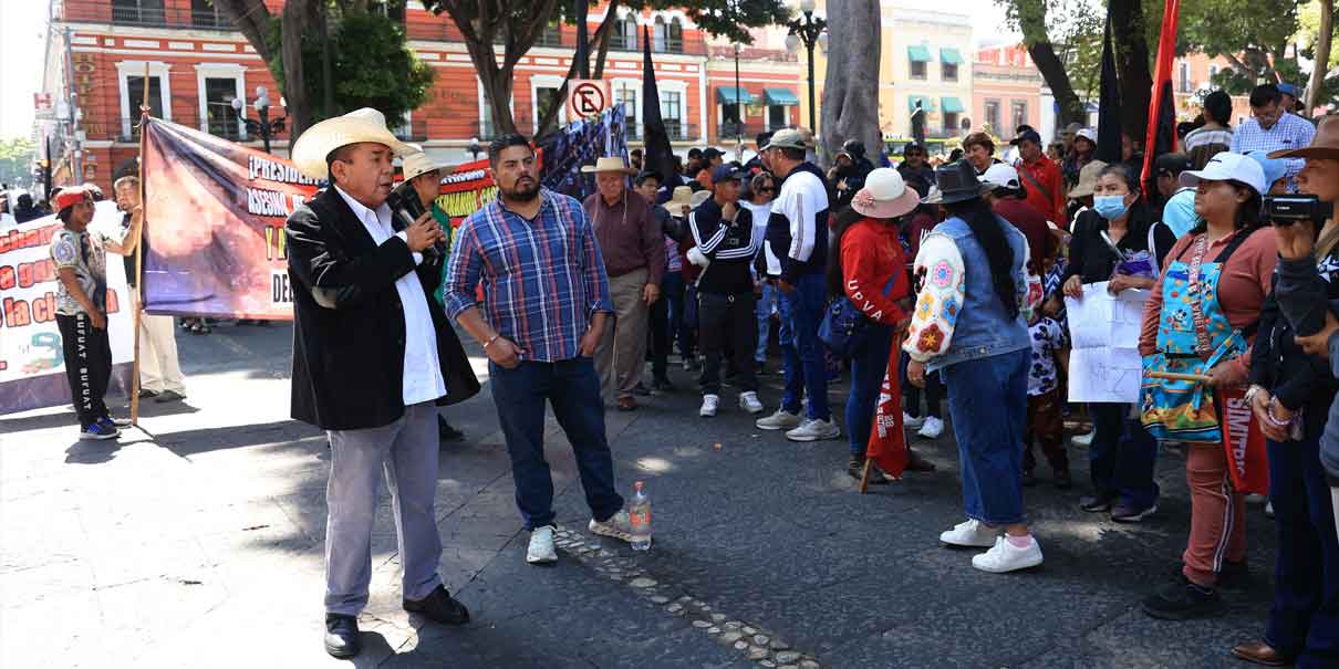 Marcha de la 28 de Octubre exigen justicia por asesinato de Meztli Sarabia; causan bloqueos viales en Puebla