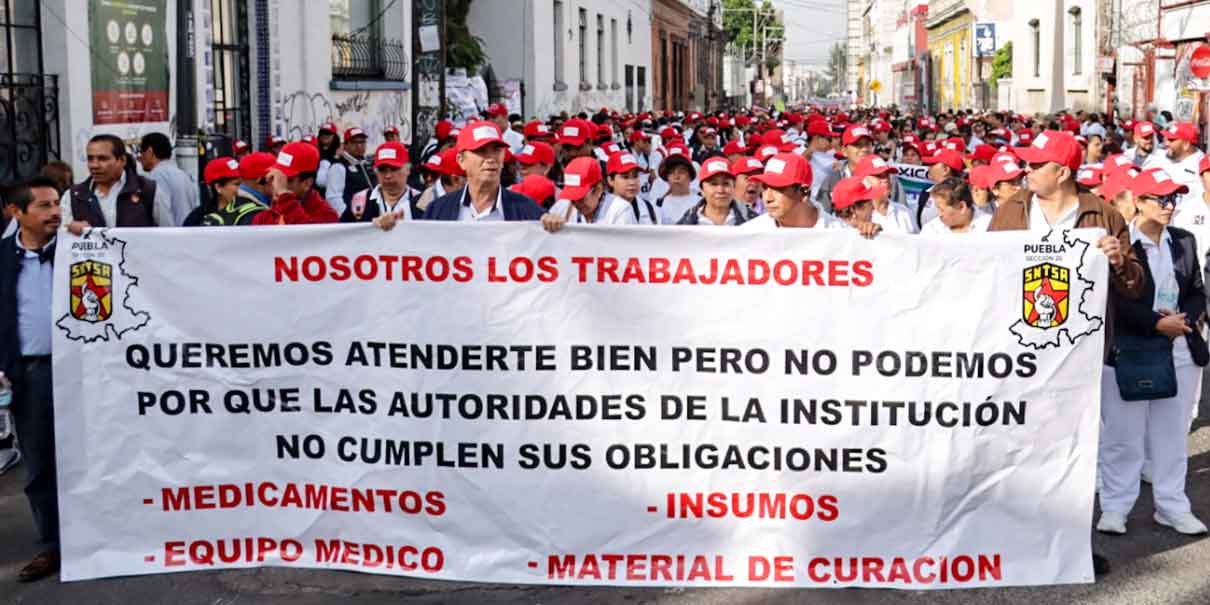 Trabajadores de Salud realizan plantón y marcha; denuncian falta de insumos y plazas