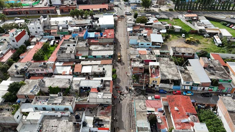 Más obras de pavimentación en Atlixco, ahora en la colonia Revolución