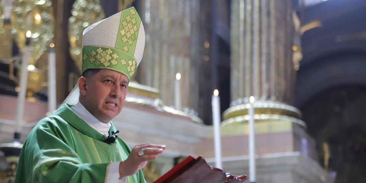 Misa dominical en Puebla