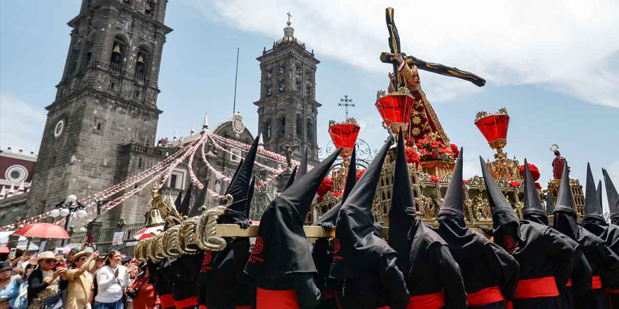 Fe y esperanza 180 mil personas durante la Procesión de Viernes Santo