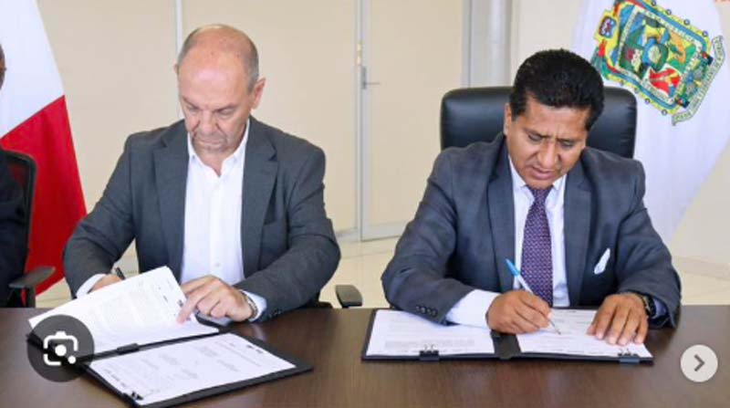 Morena sale en defensa de Raymundo Atanacio por fotografías con el presunto tirador de la Atlixcáyotl