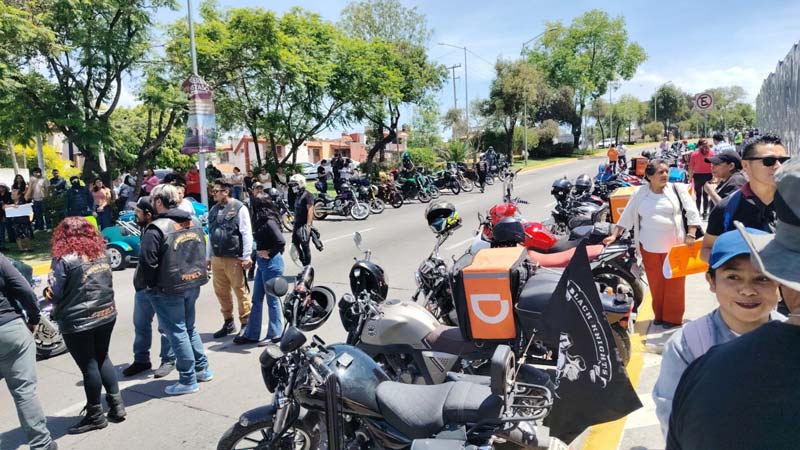 Motociclistas poblanos se resisten a portar chip; no habrá marcha atrás: Congreso