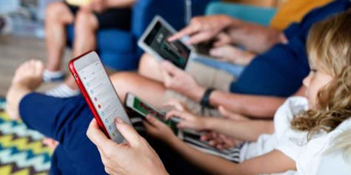 Nueva Zelanda impulsa vetar redes sociales a menores por su protección