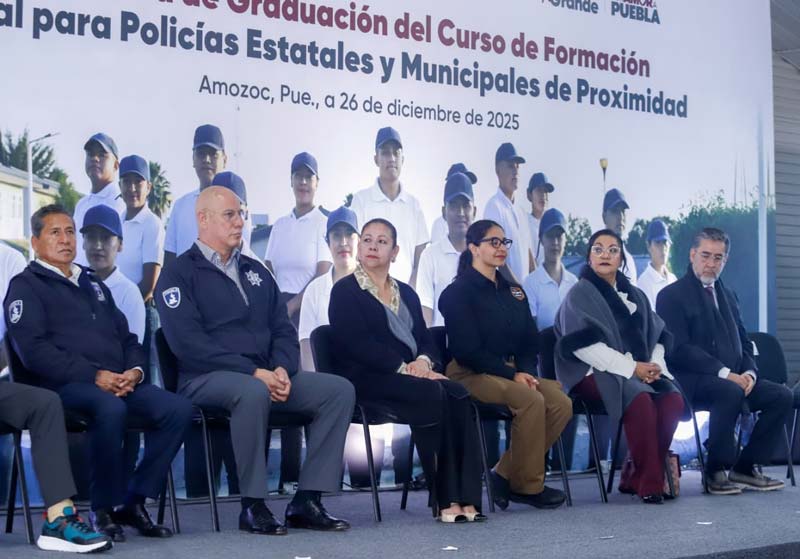 Puebla fortalece seguridad con graduación de 303 policías de proximidad