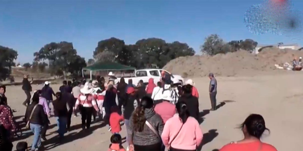 Padres de familia protestan