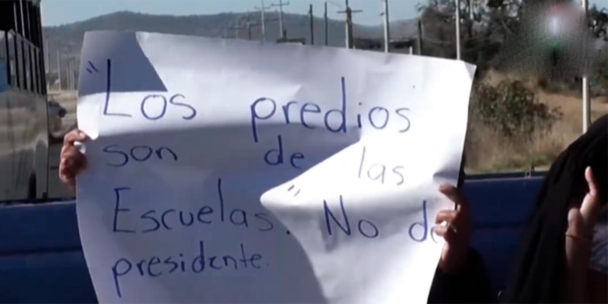 Padres de familia protestan