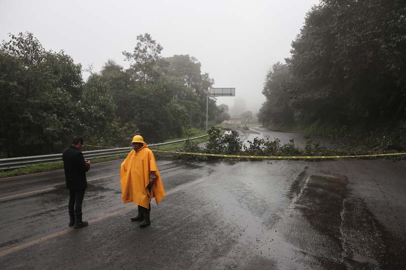 Destrucción mantiene incomunicados a Pantepec, Tlacuilotepec y Tlaxco