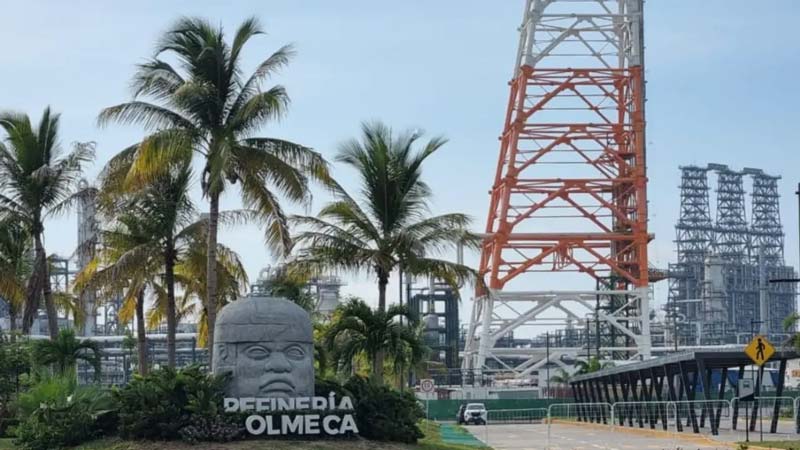 Nueva fuga en la refinería Olmeca provoca conato de incendio en Dos Bocas