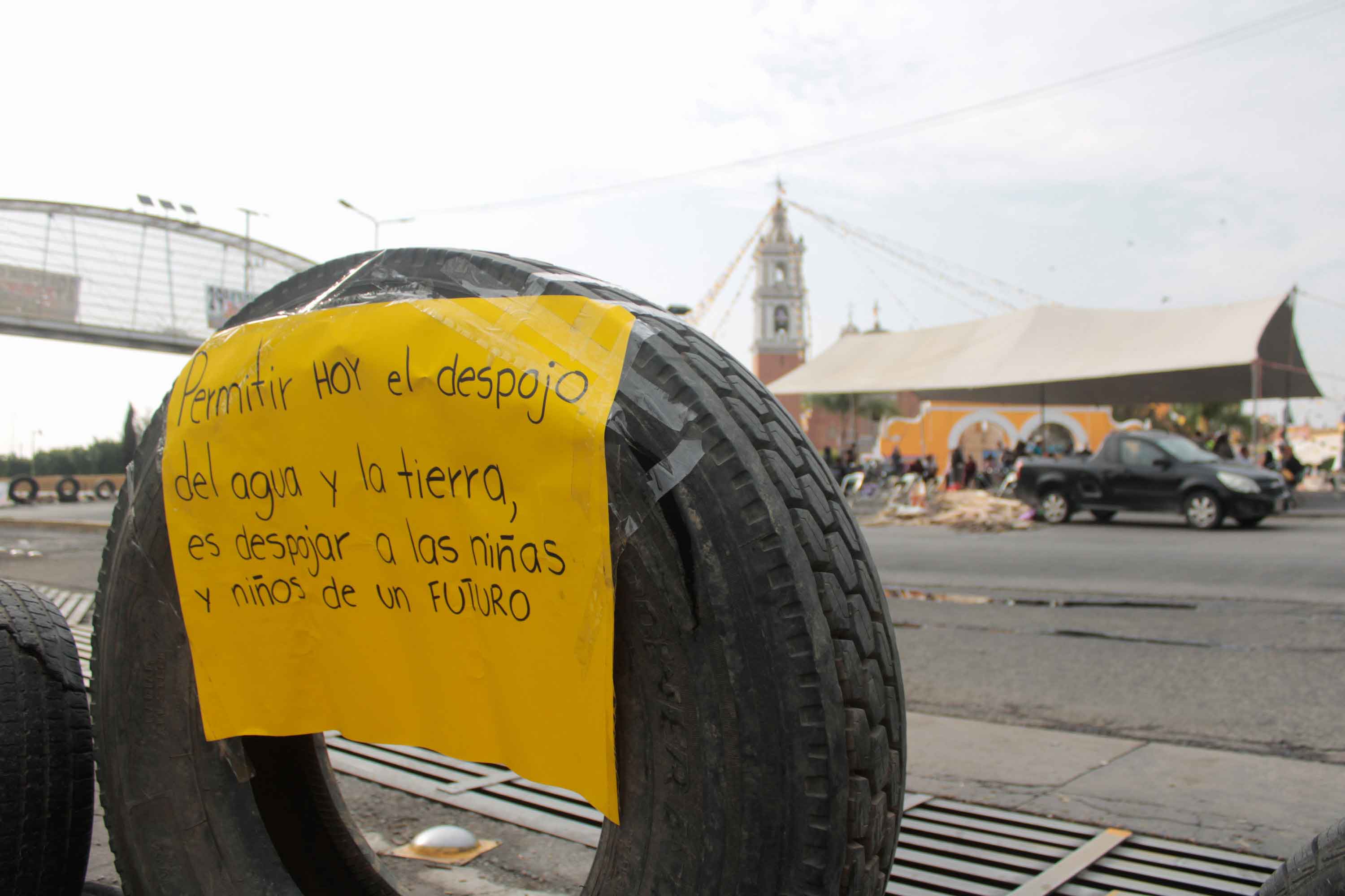 Bloqueo en la federal a Atlixco sigue activo; manifestantes exigen diálogo con alcaldesa