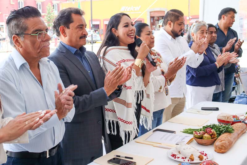 San Pedro Cholula impulsa tradiciones con la Exposición del Chile en Nogada