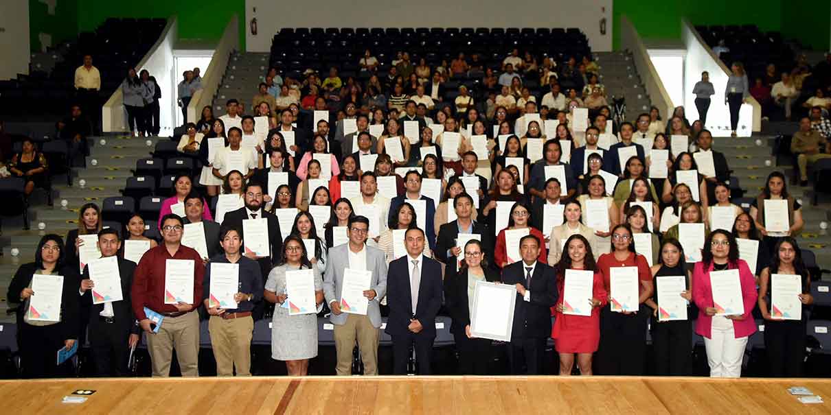 Premio Ceneval al Desempeño de Excelencia EGEL 2025
