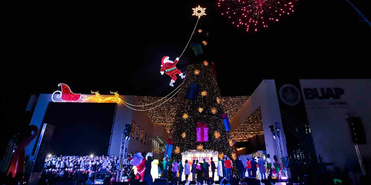 Árbol de Navidad BUAP