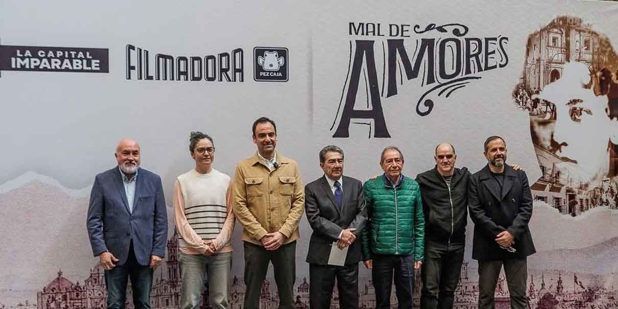Netflix graba serie "Mal de Amores" en San Félix Rijo, Tilapa