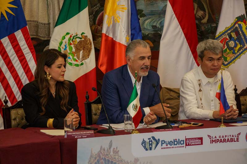 Puebla abre puertas a inversión internacional con diplomáticos de Asia