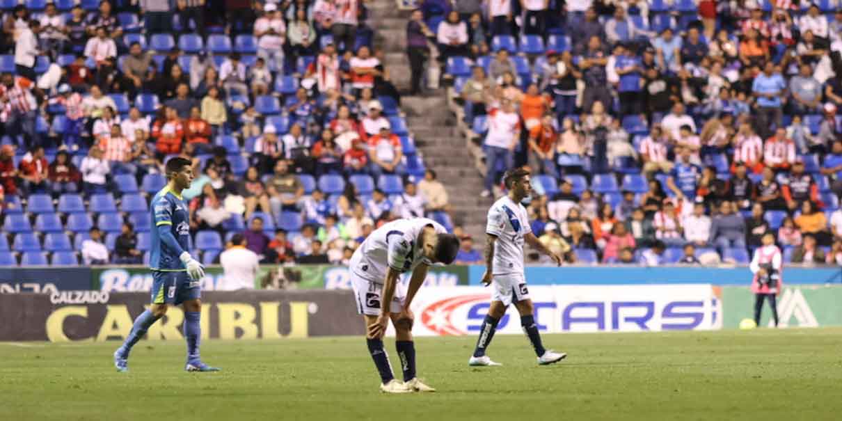 Puebla cae ante Necaxa y cierra un torneo para el olvido
