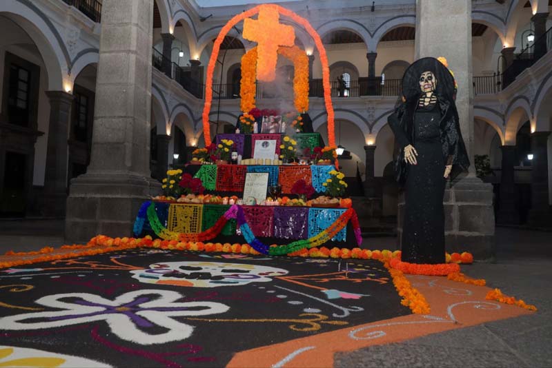 Puebla celebra el Día de Muertos con 30 ofrendas en el Corredor 2025