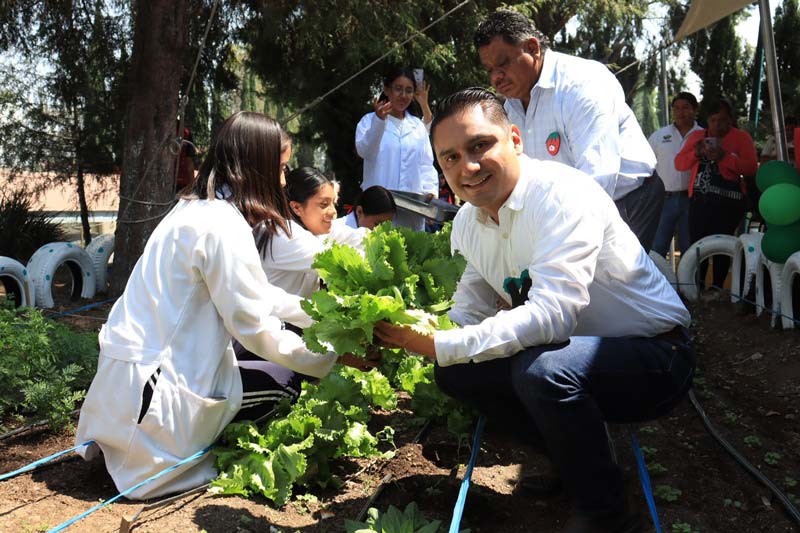 Puebla lanza jornada ambiental en escuelas con huertos escolares