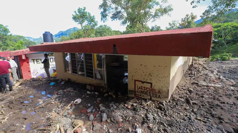 Puebla reporta 176 planteles escolares afectados por inundaciones y lluvias intensas