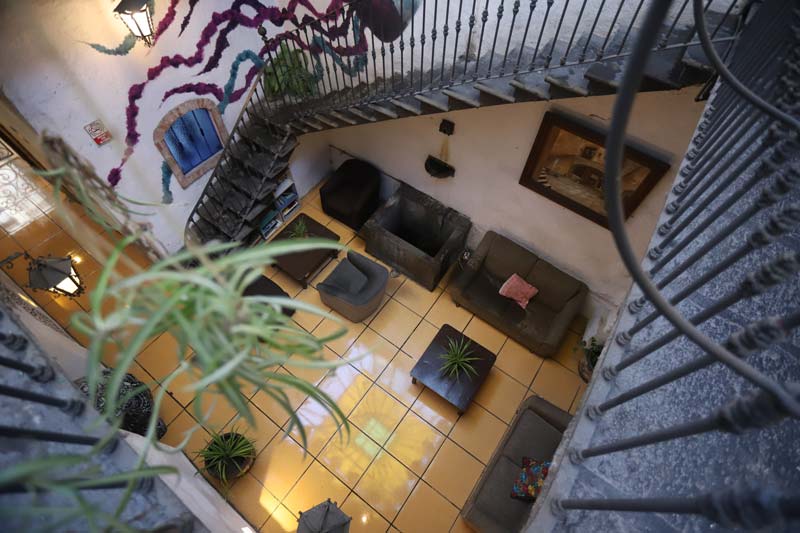 Airbnb supera a hoteles formales en Puebla: 7,620 alojamientos registrados