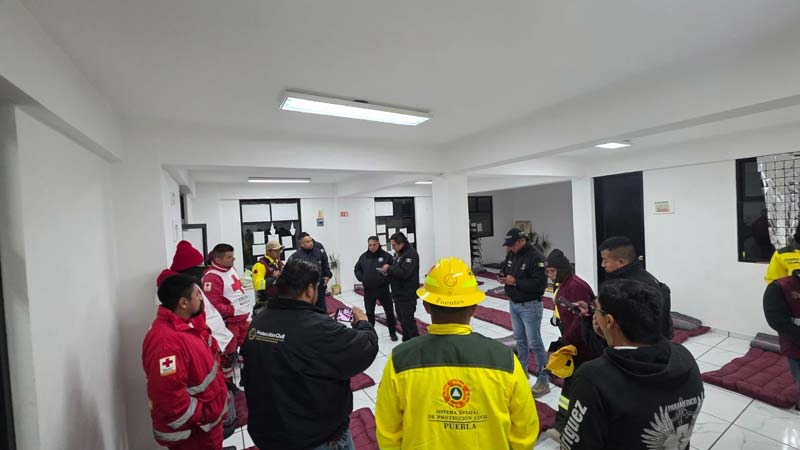 Rescate en Quimixtlán: Protección Civil salva a dos senderistas tras caer a barranca