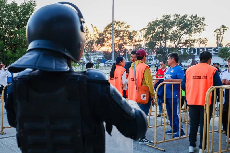 Megaoperativo en el Estadio Cuauhtémoc por el partido Cruz Azul vs Pumas