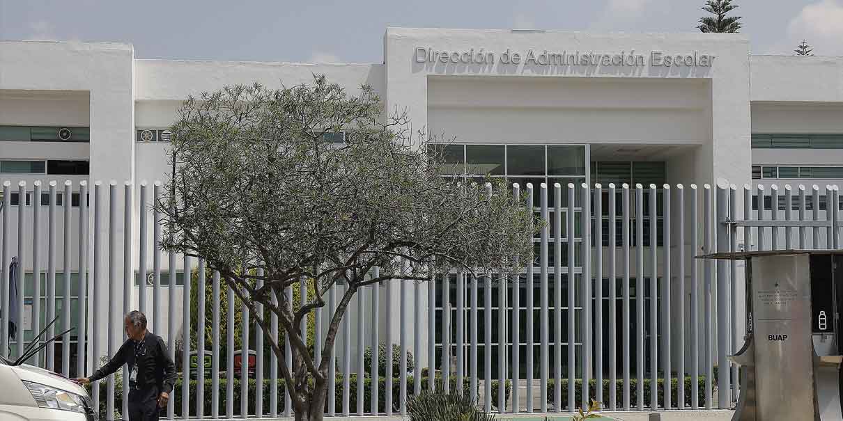 La Administración Escolar de la BUAP reactiva trámites universitarios