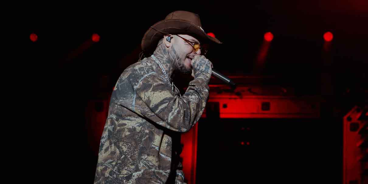 Puebla demostró su reguetón con Farruko en el Teatro del Pueblo