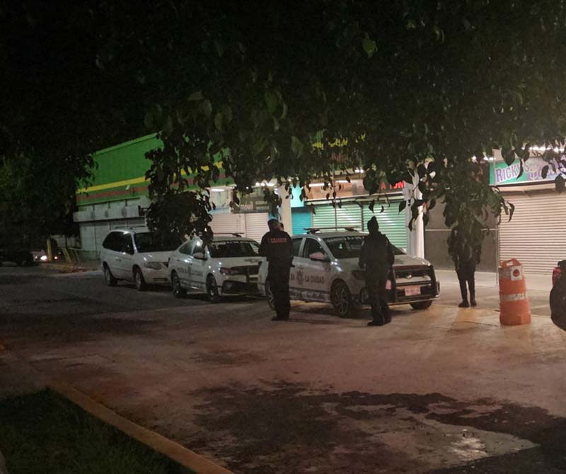 Comando armado realiza robo de celulares en Bodega Aurrera Xilotzingo
