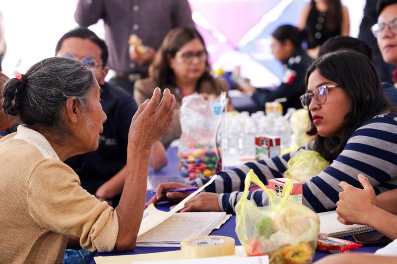 Lupita Cuautle lleva Jornada de Proximidad Social a San Francisco Acatepec