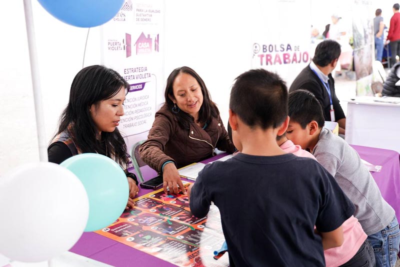 Lupita Cuautle lleva Jornada de Proximidad Social a San Francisco Acatepec