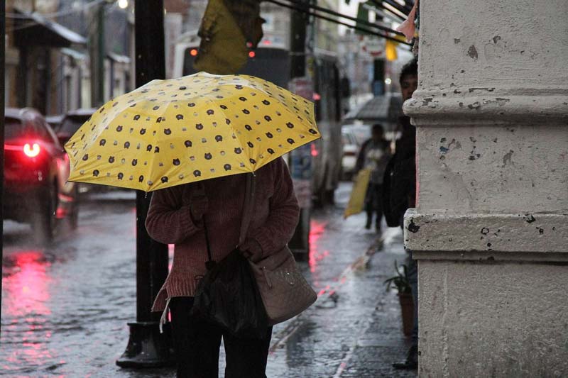 Alerta en Puebla por radiación solar extrema y posibilidad de lluvias