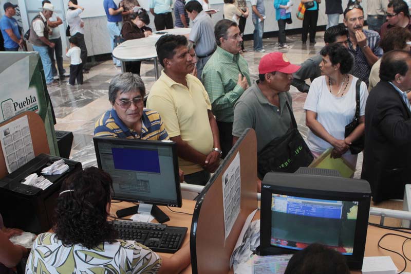 Si eres conductor deudor de multas, pagarás la TENENCIA VEHICULAR